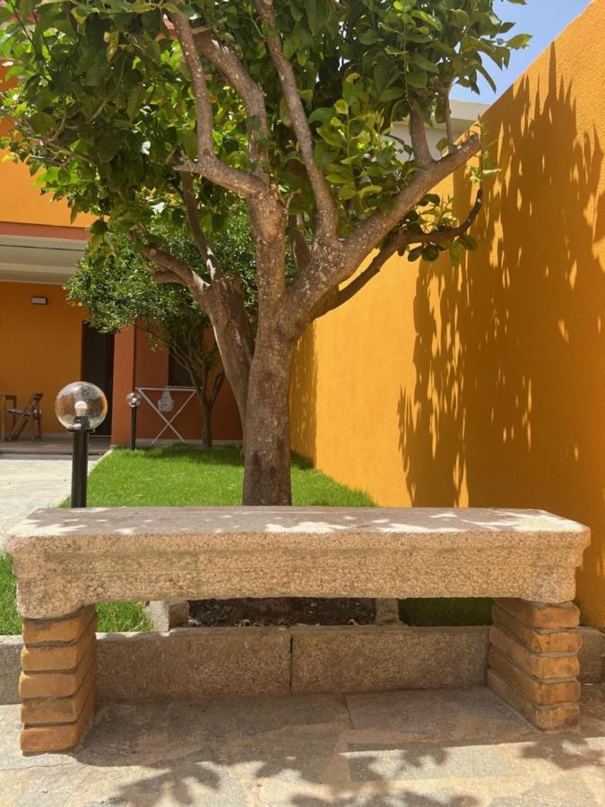 Casa Fanni- Rooms ヴィッラシミーウス エクステリア 写真